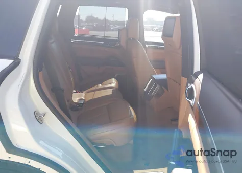 2012 Porsche Cayenne S Hybrid z USA, uszkodzony, nr VIN WP1AE2A25CLA90443